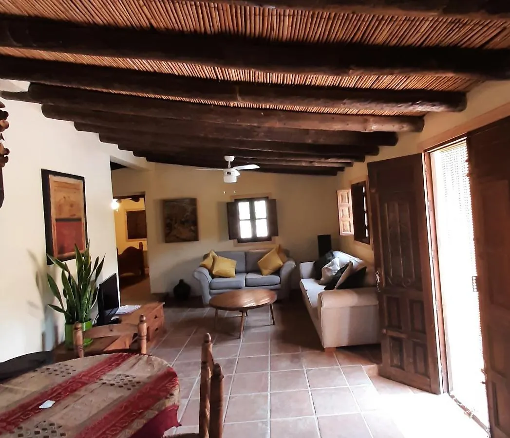 Casa rural Cortijo Los Montes With Private Pool Viñuela