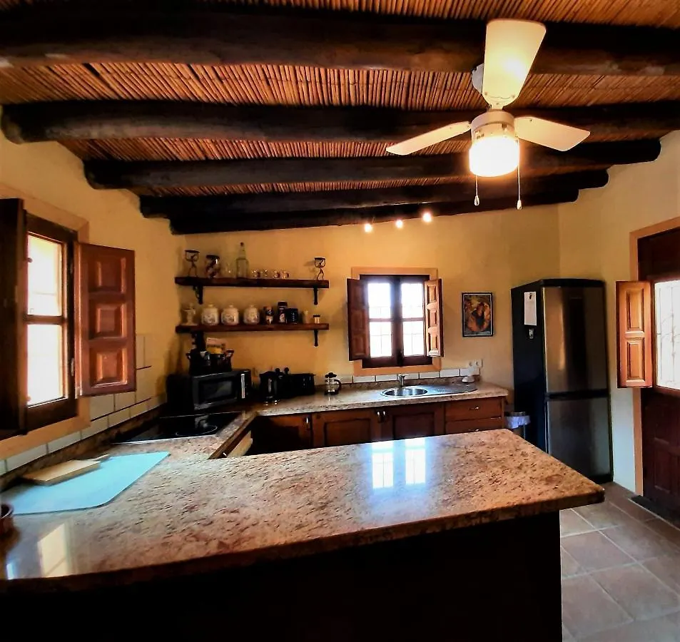 Casa rural Cortijo Los Montes With Private Pool Viñuela